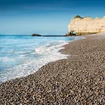 L'etoile De * Étretat